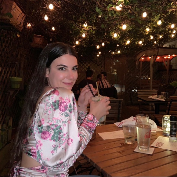 Meet your Posher εїз Tana Lindsay - Picture 7 of 16